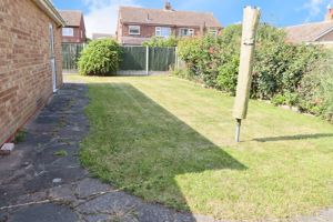 SAMSONS ROAD- click for photo gallery